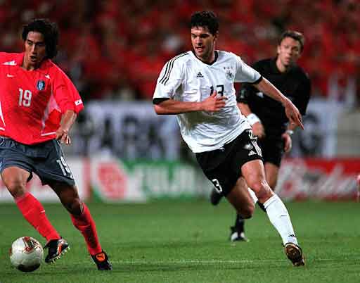 Michael Ballack - Ông Vua không vương miện trong lòng người theo dõi trực tiếp bóng đá Đức.