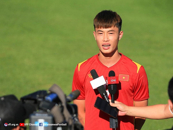 Bóng đá Việt Nam 1/2: Sao U23 Việt Nam kỳ vọng thay thế Quang Hải